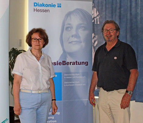 Referentin Frau Dr. M. Weis, Klinikum Darmstadt, Epilepsie-Ambulanz (links) mit Bernhard Brunst, Epilepsie-Berater, Bad Homburg